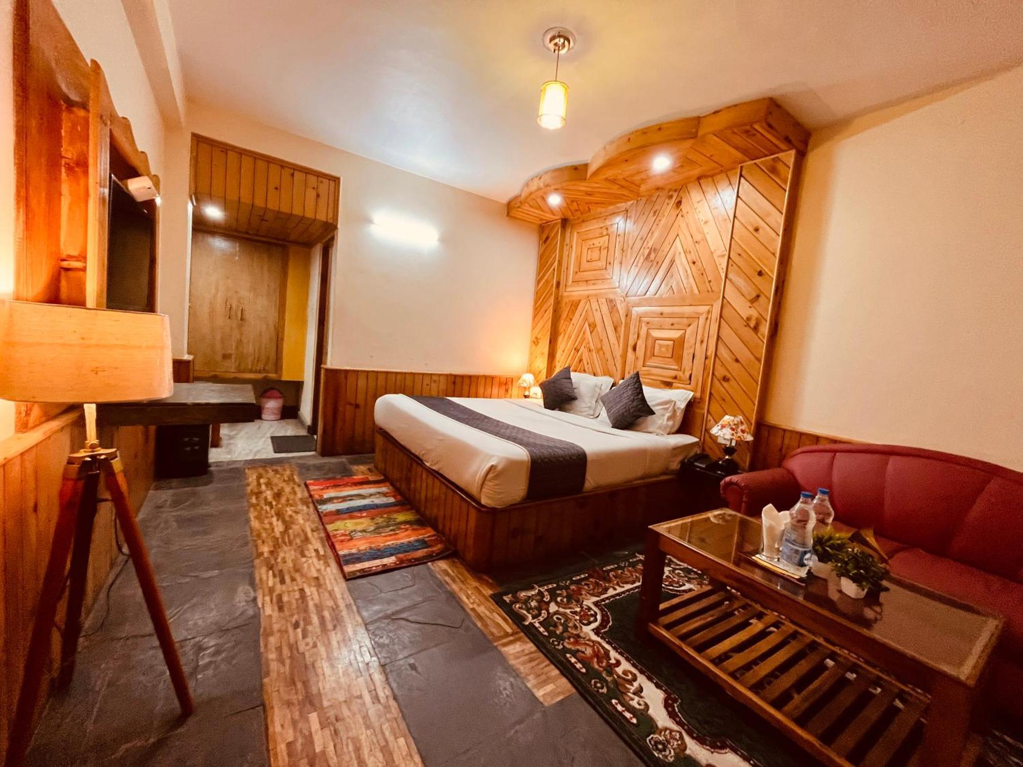 Hotel Hollywood Vibes #Riverview #Premium Rooms #Prime Location #Most Awarded #Parking #Top Rated #Open Terrace #Lawn #Best Selling Hotel In Manali Exterior foto